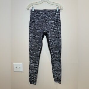 🔥Lululemon Gray Women’s Leggings Sz M🔥